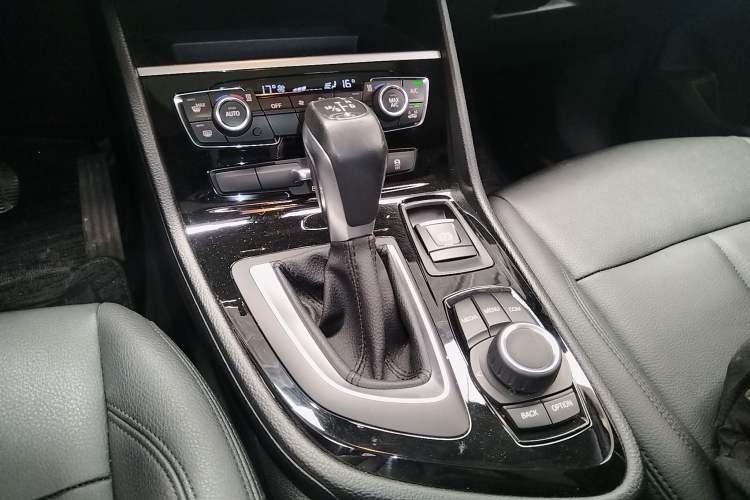 Used BMW 2 Series Active Tourer 2019 218i Leading Model Gear Lever