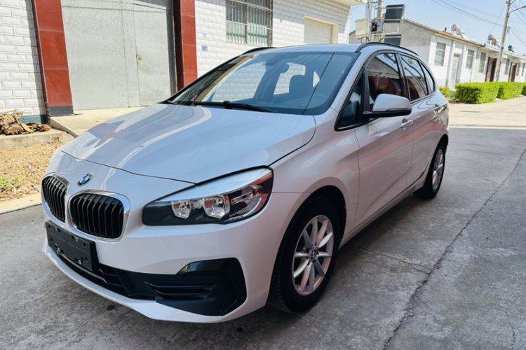 Used BMW 2 Series Active Tourer 2019 218i Fashion Model Guazi used car, China used car export, Used car for sale, Used BMW cars, Cheapest cars for sale
