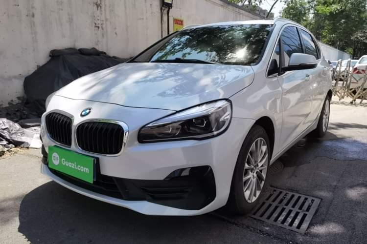 Used BMW 2 Series Active Tourer 2019 218i Leading Model Guazi used car, China used car export, Used car for sale, Used BMW cars, Cheapest cars for sale