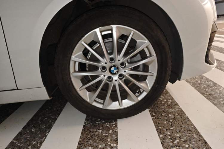 Used BMW 2 Series Active Tourer 2019 218i Leading Model Right Front Wheel Hub