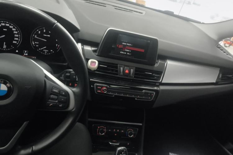 Used BMW 2 Series Gran Tourer 2018 220i Leading Model Center Console