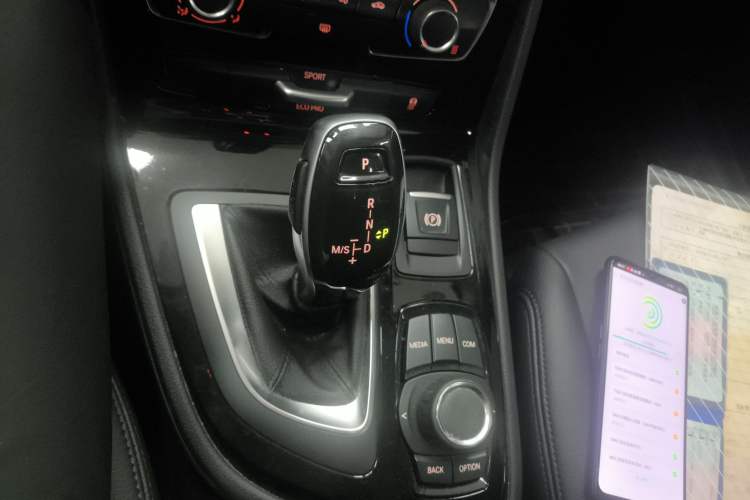 Used BMW 2 Series Gran Tourer 2018 220i Leading Model Gear Lever