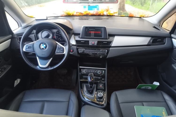 Used BMW 2 Series Gran Tourer 2019 220i Leading Model Center Console
