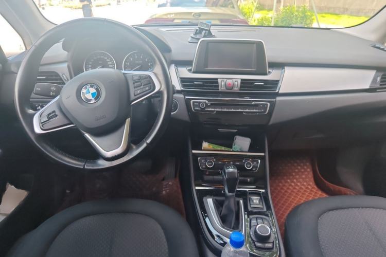Used BMW 2 Series Gran Tourer 2015 218i Leading Model Center Console