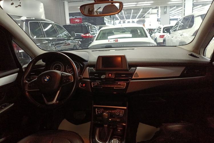 Used BMW 2 Series Gran Tourer 2015 218i Leading Model Center Console
