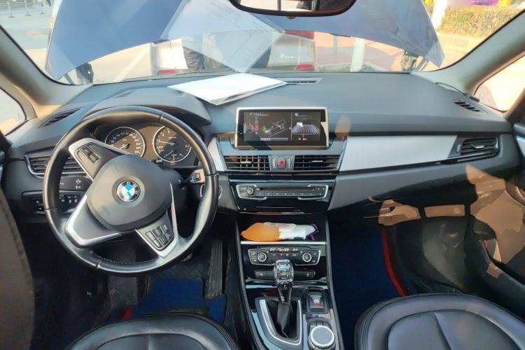 Used BMW 2 Series Gran Tourer 2015 218i Leading Model Center Console