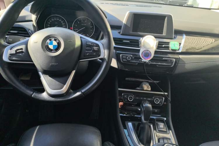 Used BMW 2 Series Gran Tourer 2015 218i Leading Model Center Console