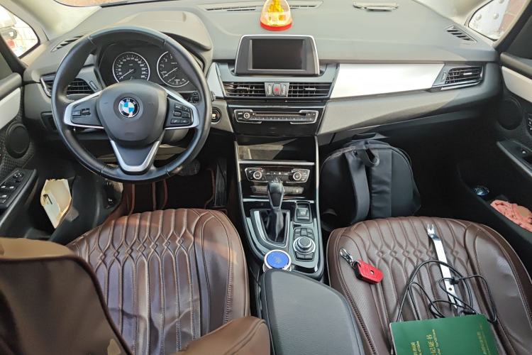 Used BMW 2 Series Gran Tourer 2015 218i Leading Model Center Console