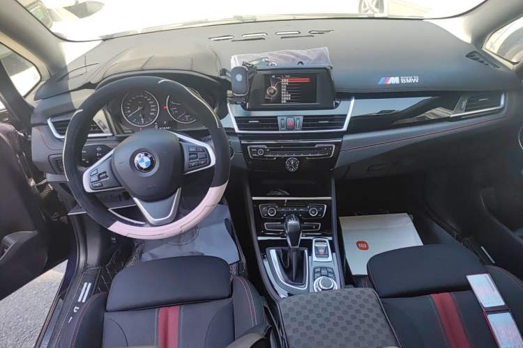 Used BMW 2 Series Gran Tourer 2015 218i Sports Design Package Center Console