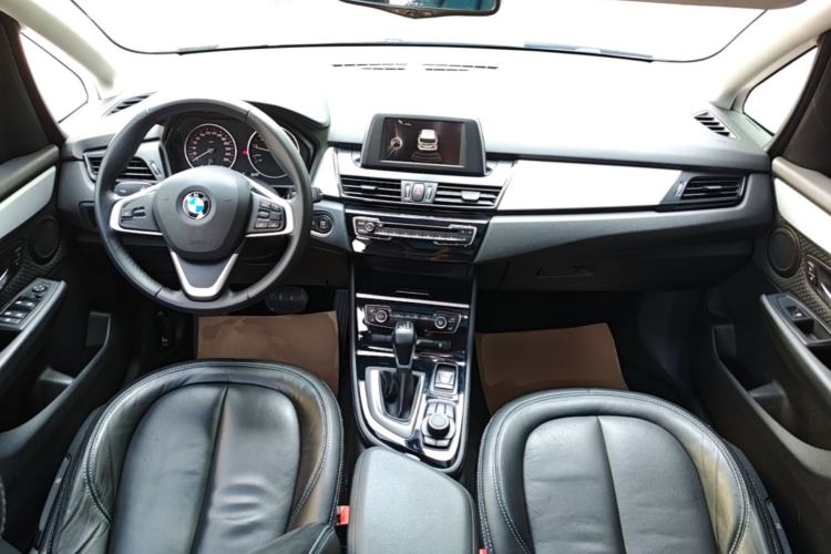 Used BMW 2 Series Gran Tourer 2015 218i Leading Model Center Console