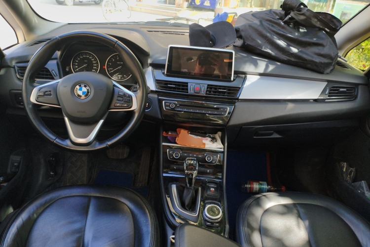 Used BMW 2 Series Gran Tourer 2015 218i Leading Model Center Console