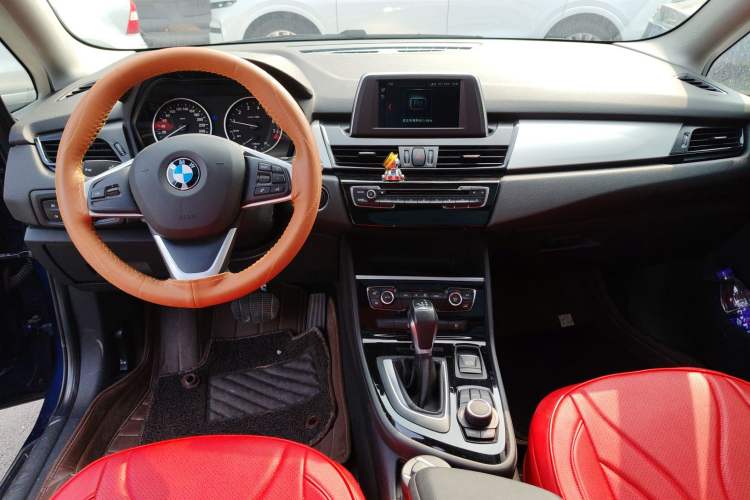 Used BMW 2 Series Gran Tourer 2015 218i Leading Model Center Console