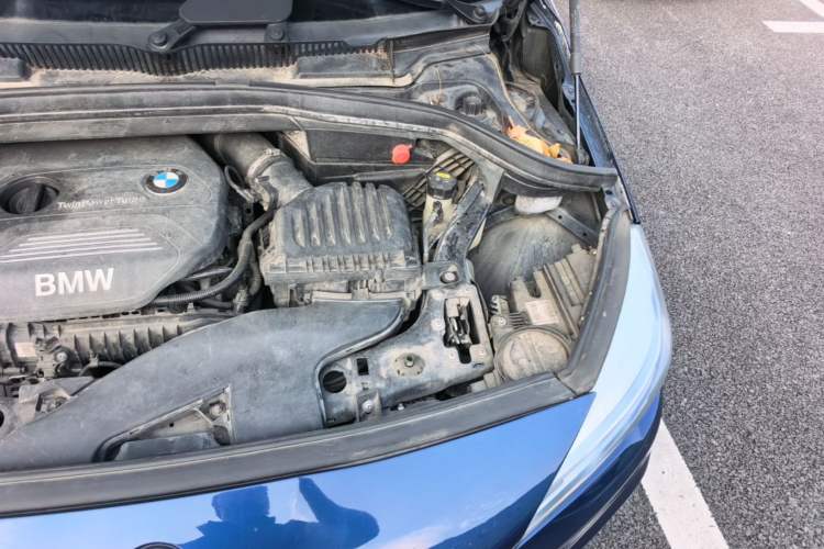 Used BMW 2 Series Gran Tourer 2015 218i Sports Design Package Engine Bay Left
