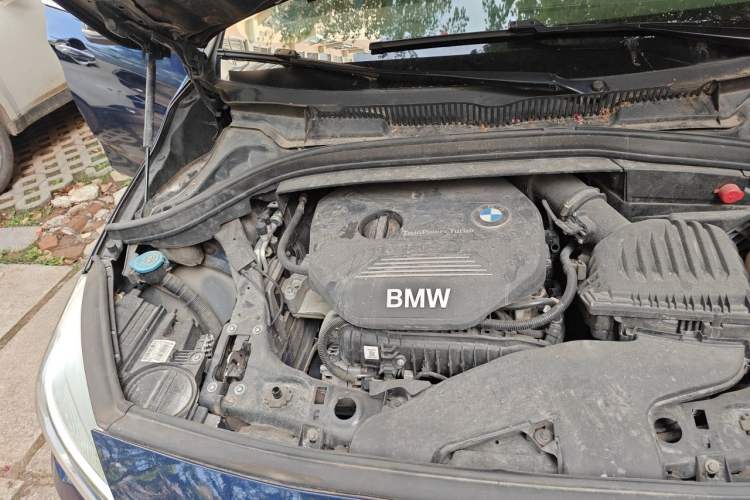 Used BMW 2 Series Gran Tourer 2015 218i Sports Design Package Engine Bay Right