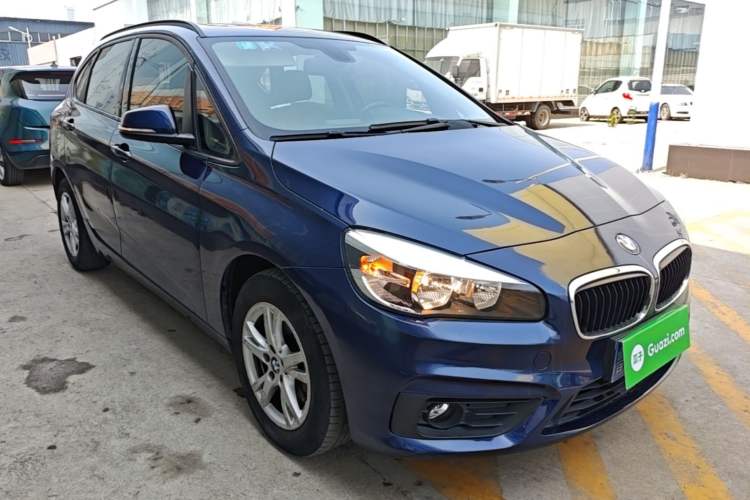 Used BMW 2 Series Gran Tourer 2015 218i Leading Model Front Right 45 Deg