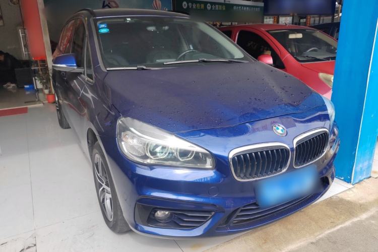 Used BMW 2 Series Gran Tourer 2015 218i Sports Design Package Front Right 45 Deg