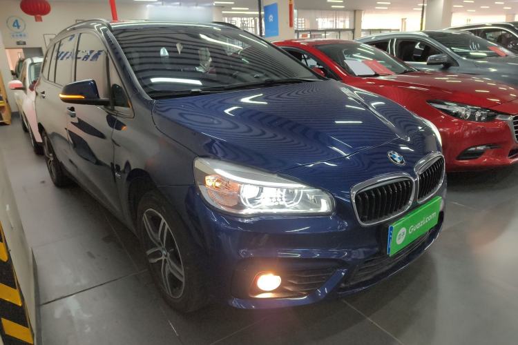 Used BMW 2 Series Gran Tourer 2015 218i Sports Design Package Front Right 45 Deg