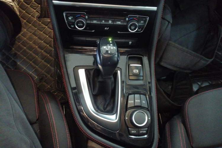 Used BMW 2 Series Gran Tourer 2015 218i Sports Design Package Gear Lever
