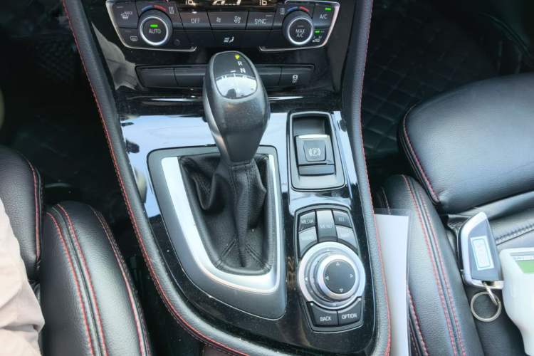 Used BMW 2 Series Gran Tourer 2015 218i Sports Design Package Gear Lever