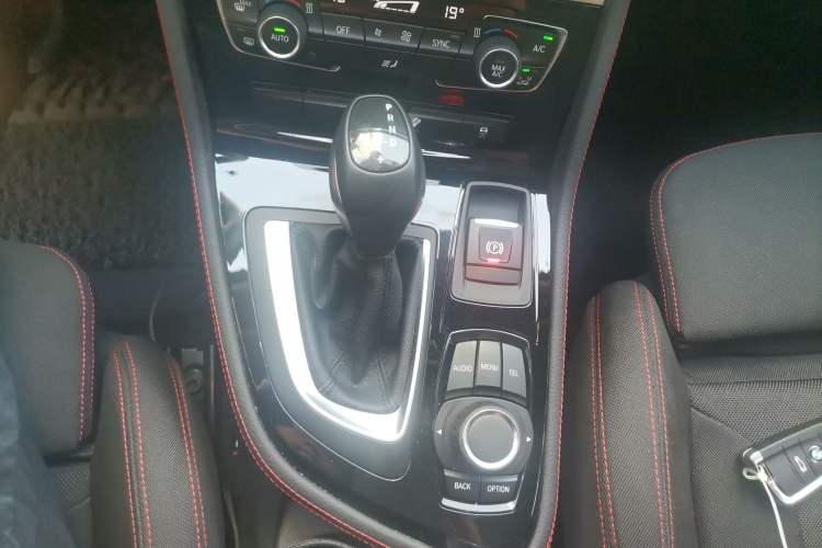 Used BMW 2 Series Gran Tourer 2015 218i Sports Design Package Gear Lever