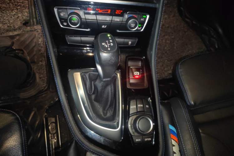 Used BMW 2 Series Gran Tourer 2015 218i Sports Design Package Gear Lever
