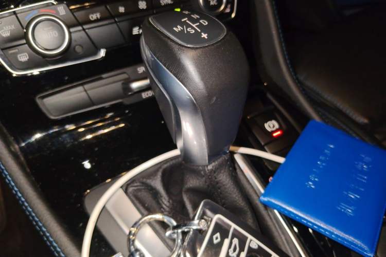 Used BMW 2 Series Gran Tourer 2015 218i Sports Design Package Gear Lever