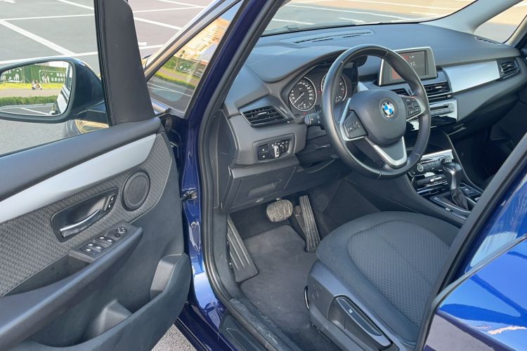Used BMW 2 Series Gran Tourer 2015 218i Leading Model Interior 2
