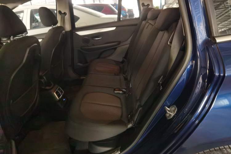 Used BMW 2 Series Gran Tourer 2015 218i Leading Model Interior 2