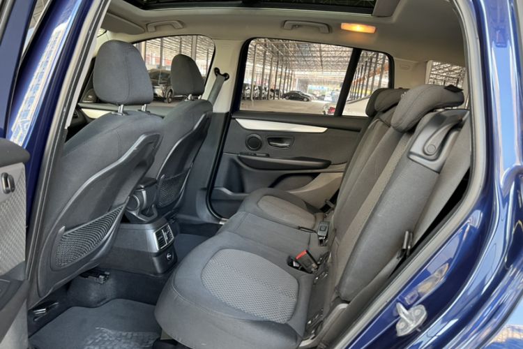 Used BMW 2 Series Gran Tourer 2015 218i Leading Model Interior 4