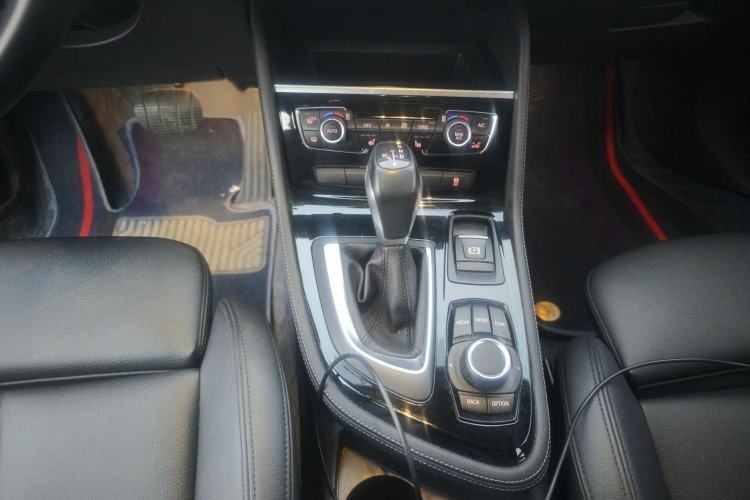 Used BMW 2 Series Gran Tourer 2015 218i Sports Design Package Interior 4