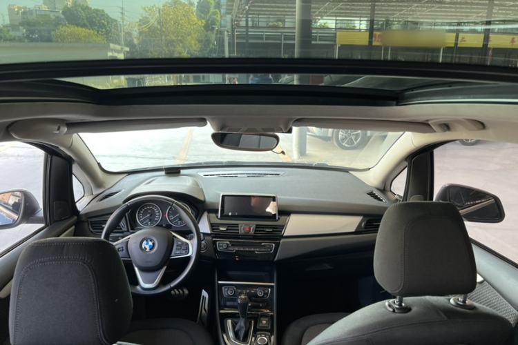 Used BMW 2 Series Gran Tourer 2015 218i Leading Model Interior 7