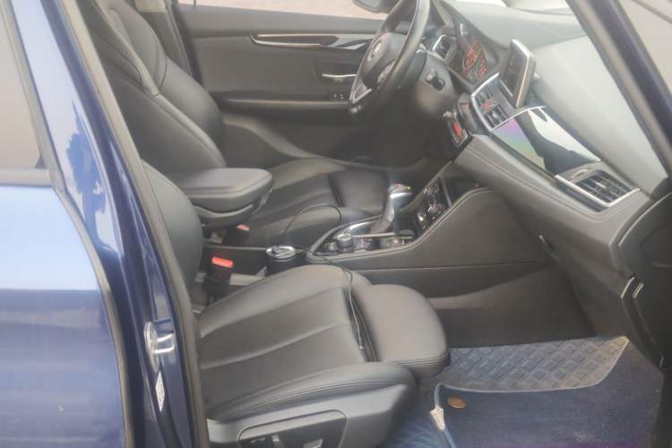 Used BMW 2 Series Gran Tourer 2015 218i Sports Design Package Interior 8