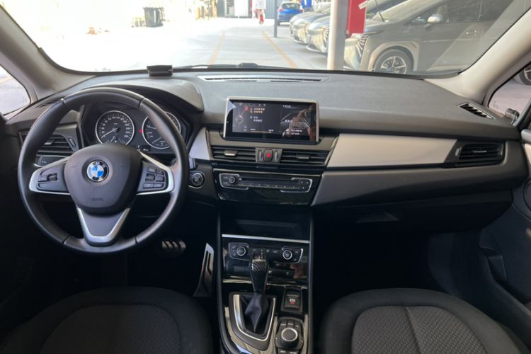 Used BMW 2 Series Gran Tourer 2015 218i Leading Model Interior 9