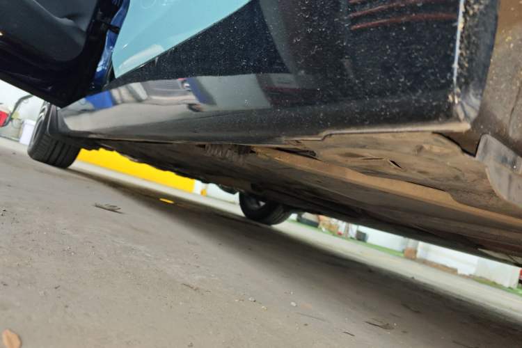 Used BMW 2 Series Gran Tourer 2015 218i Sports Design Package Left Side Sill