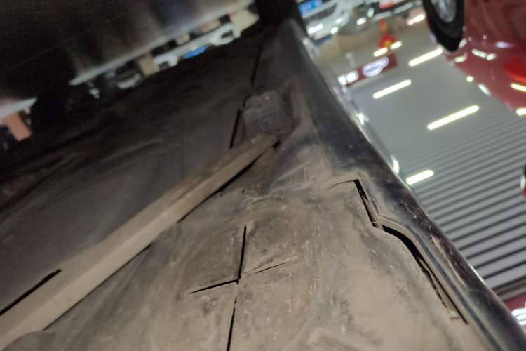 Used BMW 2 Series Gran Tourer 2015 218i Sports Design Package Left Side Sill