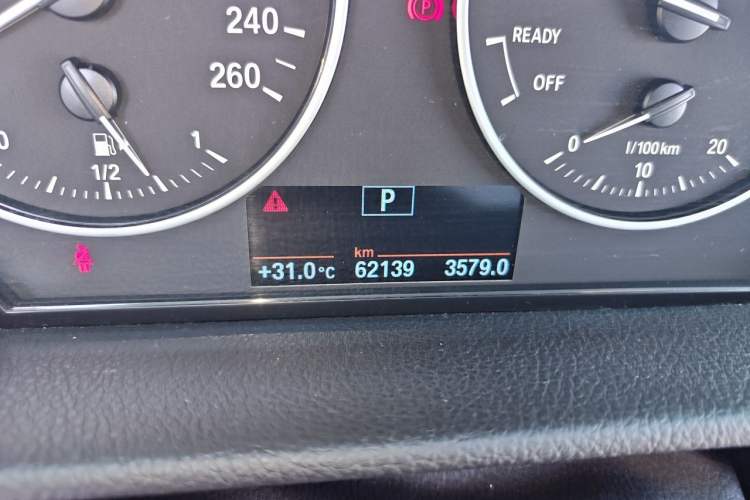 Used BMW 2 Series Gran Tourer 2015 218i Leading Model Odometer Close Up