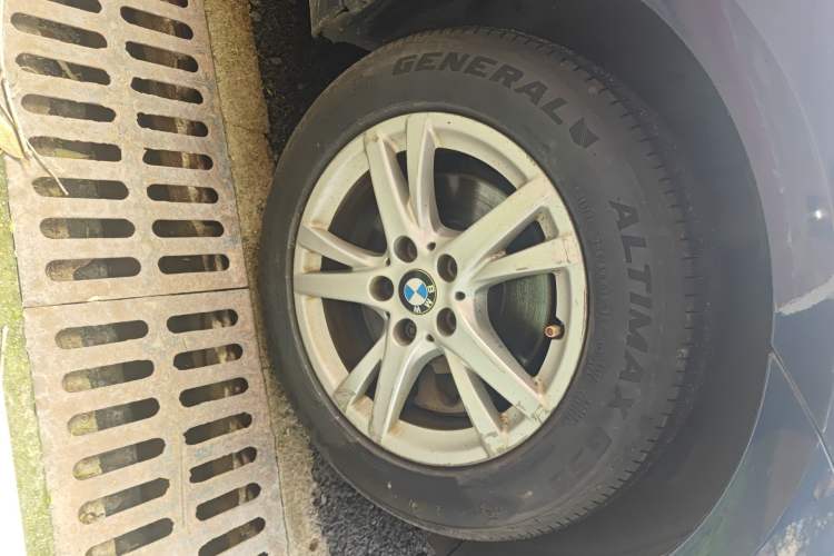 Used BMW 2 Series Gran Tourer 2015 218i Leading Model Right Front Wheel Hub