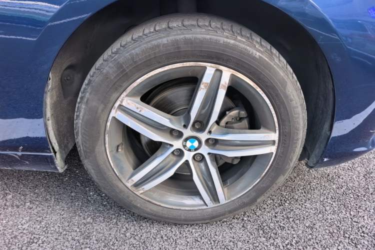 Used BMW 2 Series Gran Tourer 2015 218i Sports Design Package Right Front Wheel Hub