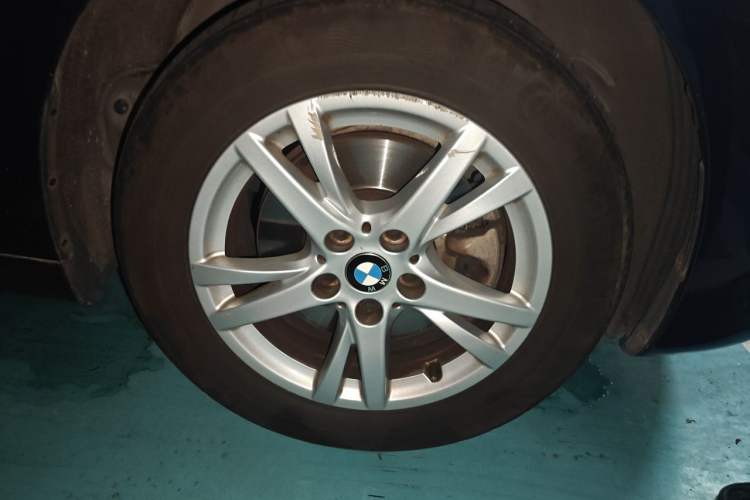 Used BMW 2 Series Gran Tourer 2015 218i Leading Model Right Front Wheel Hub