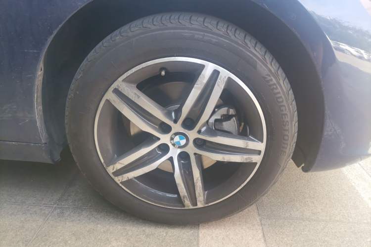 Used BMW 2 Series Gran Tourer 2015 218i Sports Design Package Right Front Wheel Hub