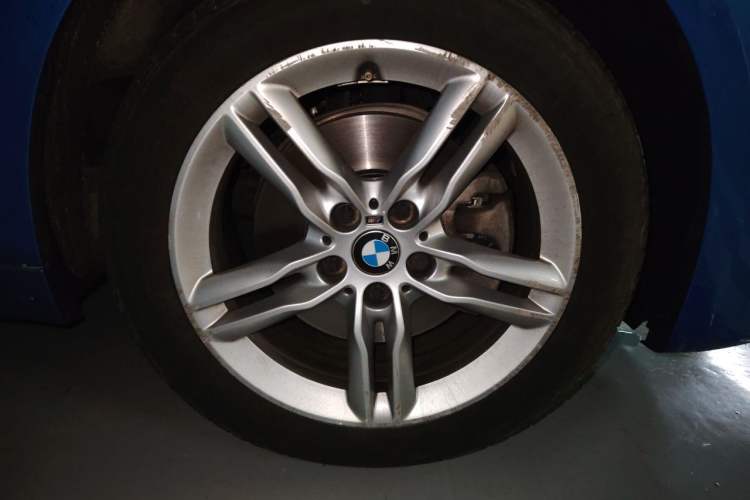 Used BMW 2 Series Gran Tourer 2015 218i Sports Design Package Right Front Wheel Hub