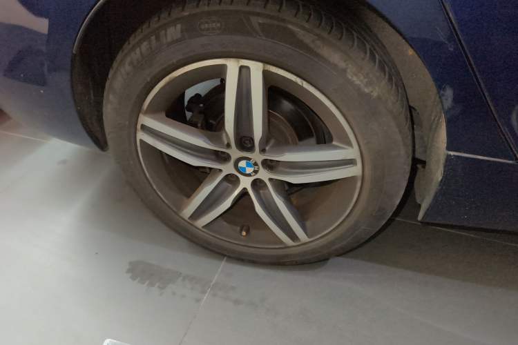 Used BMW 2 Series Gran Tourer 2015 218i Sports Design Package Right Rear Wheel Hub