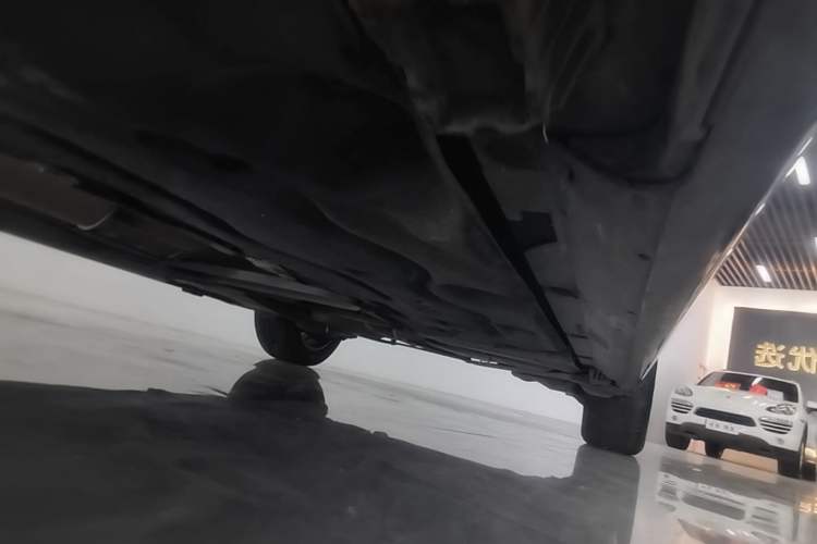 Used BMW 2 Series Gran Tourer 2015 218i Sports Design Package Right Side Sill