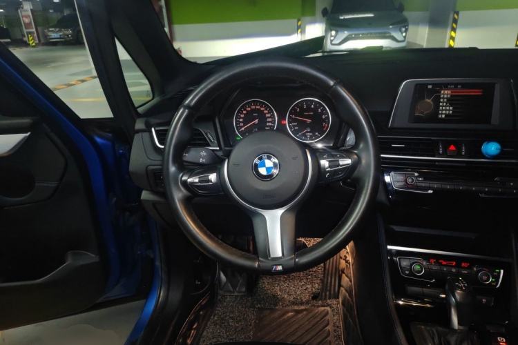 Used BMW 2 Series Gran Tourer 2015 218i Sports Design Package Steering Wheel