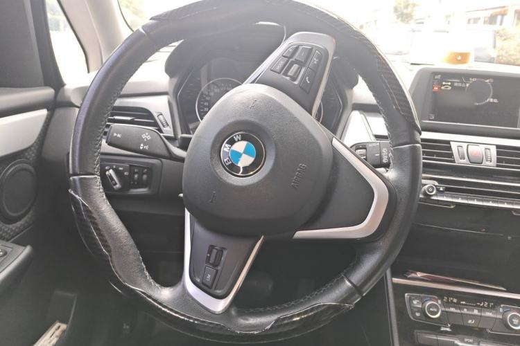 Used BMW 2 Series Gran Tourer 2015 218i Leading Model Steering Wheel