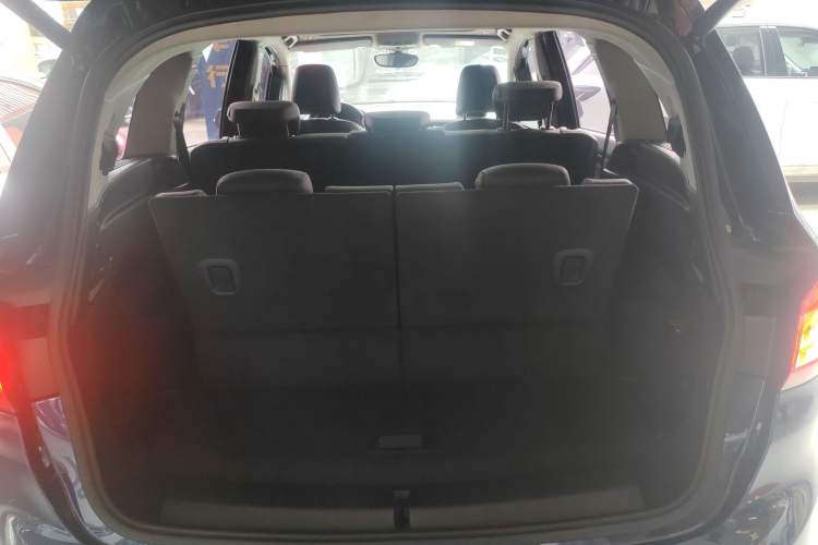 Used BMW 2 Series Gran Tourer 2015 218i Sports Design Package Trunk