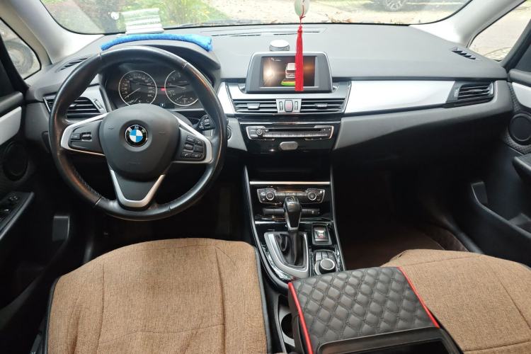 Used BMW 2 Series Gran Tourer 2015 218i Leading Model Center Console