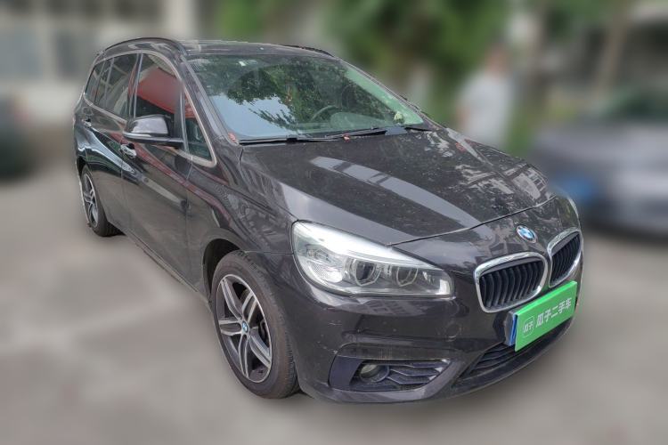 Used BMW 2 Series Gran Tourer 2015 218i Sports Design Package Front Right 45 Deg