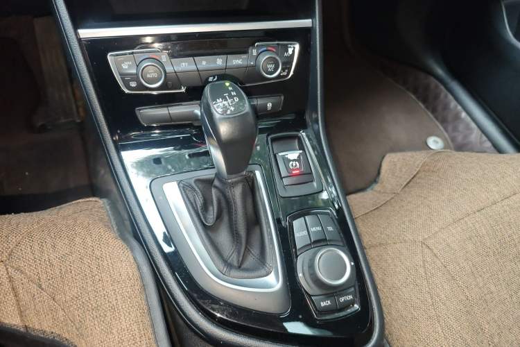 Used BMW 2 Series Gran Tourer 2015 218i Leading Model Gear Lever