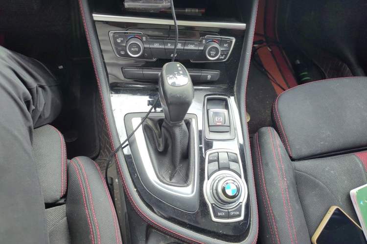 Used BMW 2 Series Gran Tourer 2015 218i Sports Design Package Gear Lever